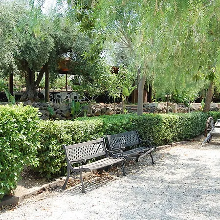 Country house La Fattoria Dei Nonni Paterno (Sicily)